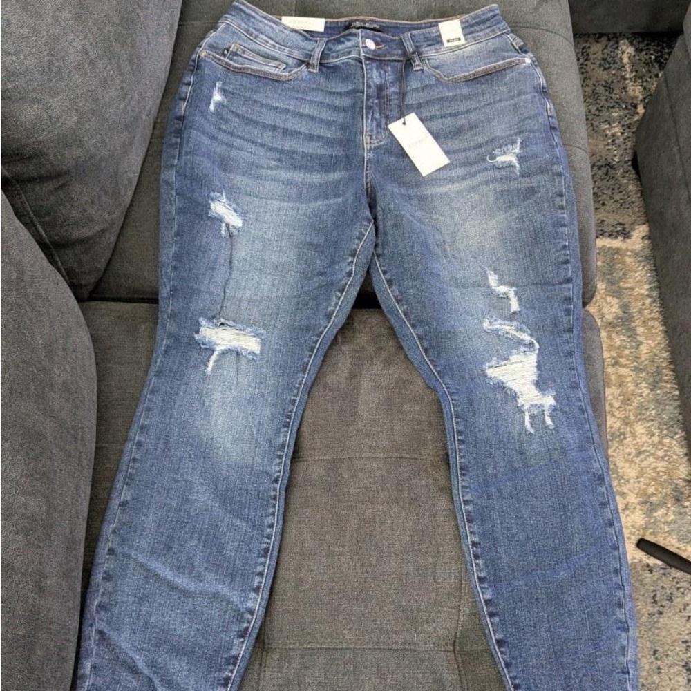 New with Tags! 💙 Women’s Judy Blue Jeans | Size 16W